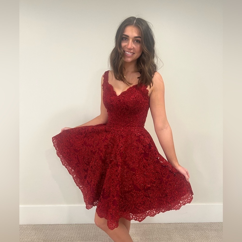 Red Short Dress Sweetheart Neckline Lace
